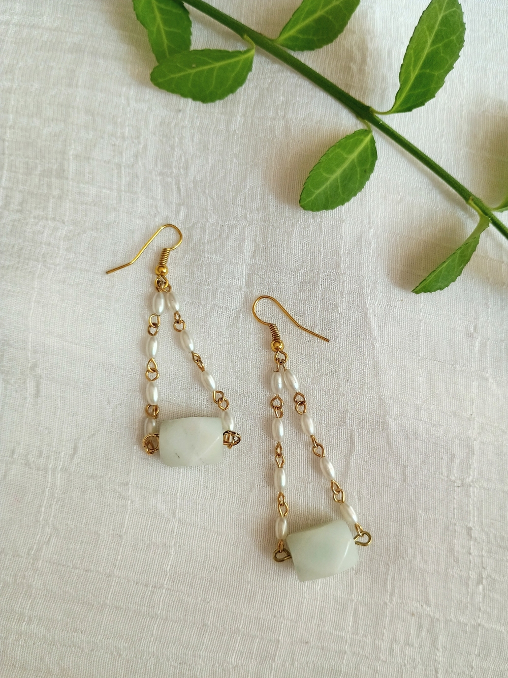 🌊 COASTAL GRANDMOTHER 🌊 VtG Artisan Faux Rice Pearl & Gemstone Dangle Earrings